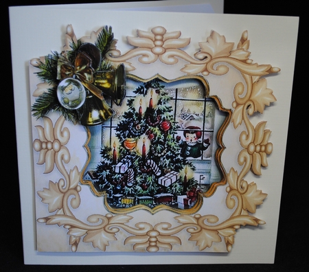 Cutaway Corner Christmas - Tree by Yvonne Middleton