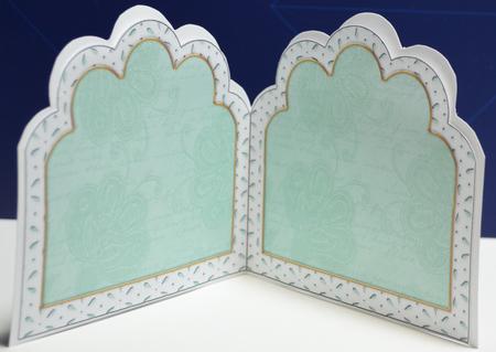 Daisies 1 Embroidery Anglaise Matching Card Insert by Yvonne Middleton
