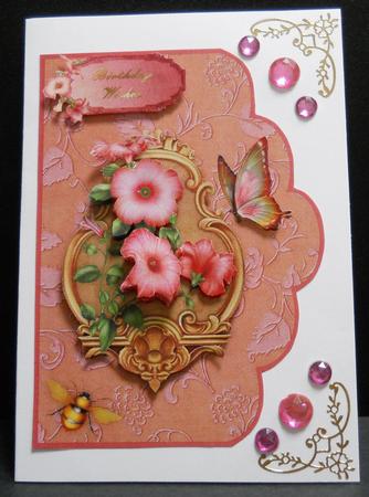 Pretty Petunias 2 Scallop Card Front with Step by Step by Yvonne Middleton