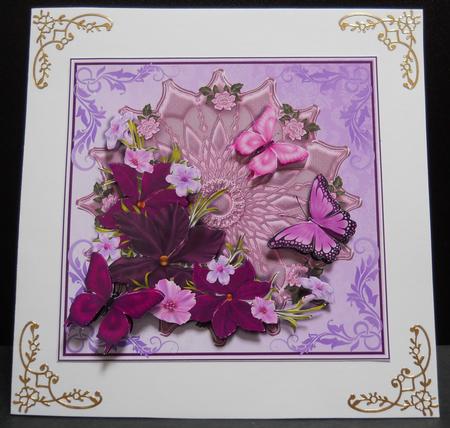 Fabulous Florals Card Topper by Yvonne Middleton