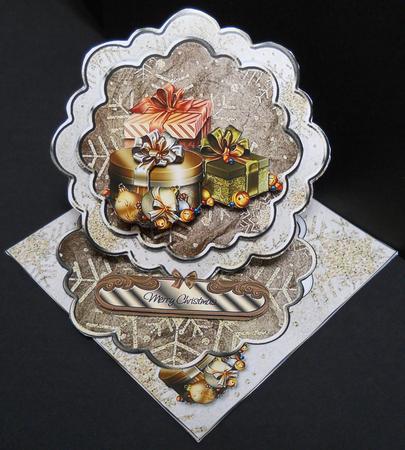 Christmas Gifts 2 1n 1 Scalloped Easel Card Kit by Yvonne Middleton
