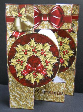 Christmas Wreaths Tr-fold Quick Card by Yvonne Middleton