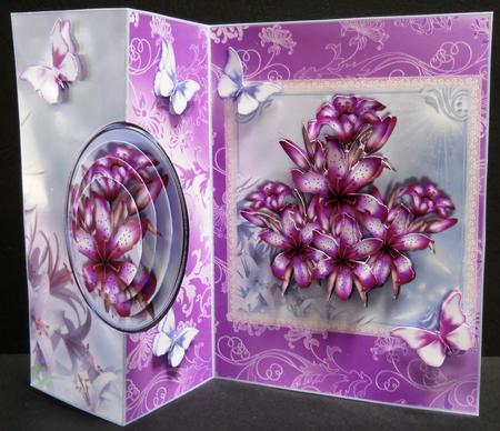 Beautiful Lily No Holes Fold Mini Kit by Yvonne Middleton