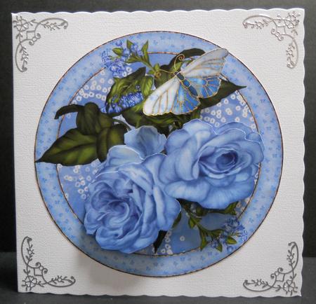 Bleu Vintage Roses Round Topper by Yvonne Middleton