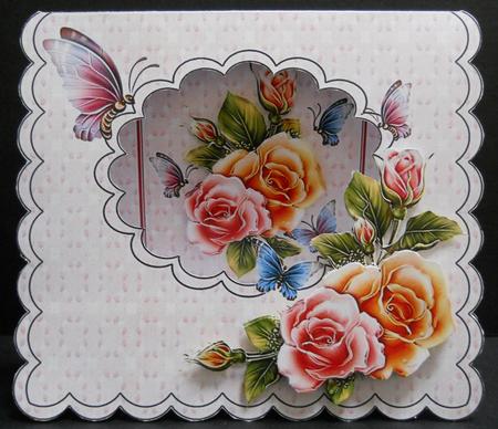 Roses Scolloped Tent Card by Yvonne Middleton