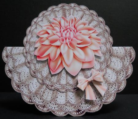 Wobble Card Peache Dahlia by Yvonne Middleton