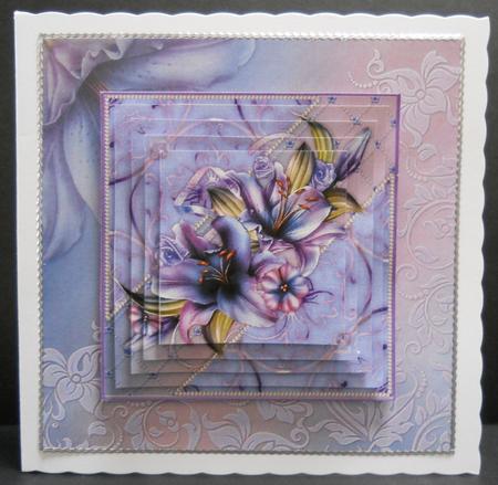 Lilies Pyramage Mini Kit by Yvonne Middleton