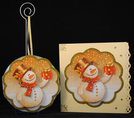 Cd Christmas Decoration - Snowman by Yvonne Middleton
