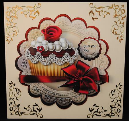 Mini Kit Cup Cake Round Topper by Yvonne Middleton