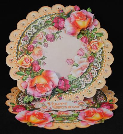 Peachy Pink Roses Scalloped Round Easel Card Mini Kit by Yvonne Middleton