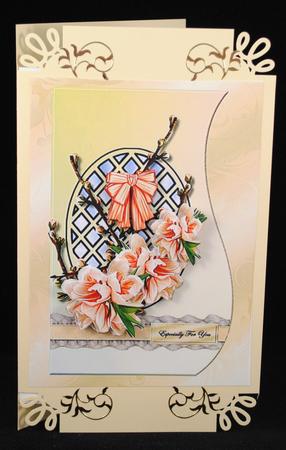 Shaped Card Lattice & Blossoms by Yvonne Middleton