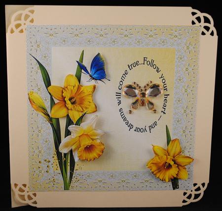 Daffodils by Yvonne Middleton