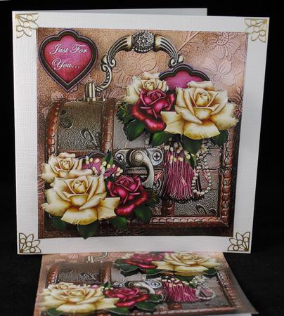 Kit Vintage Treasures & Antique Roses by Yvonne Middleton