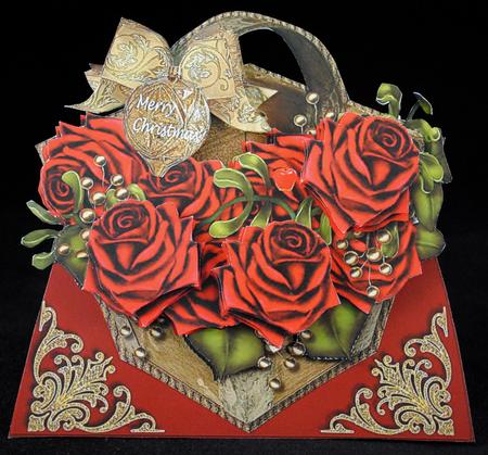 Mini Kit Basket Christmas Roses by Yvonne Middleton