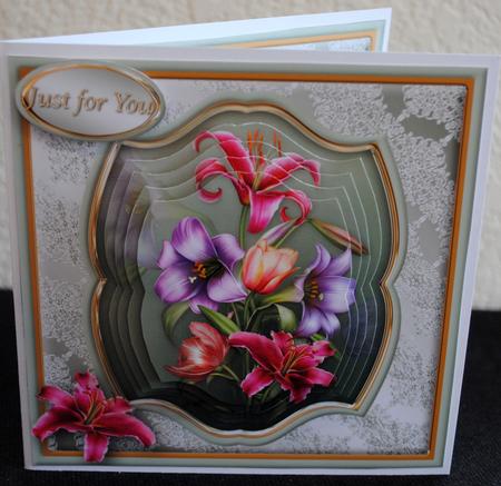 Bouquet of Flowers Framed Pyramid Card Mini Kit by Yvonne Middleton