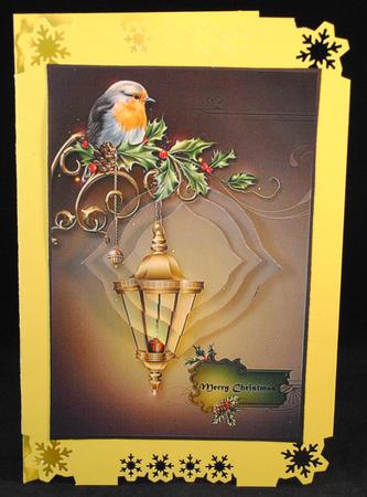 Christmas Robin on Street Lamp Splendid Pyramid by Yvonne Middleton
