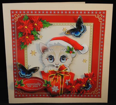 Christmas Pretty Kitten by Yvonne Middleton