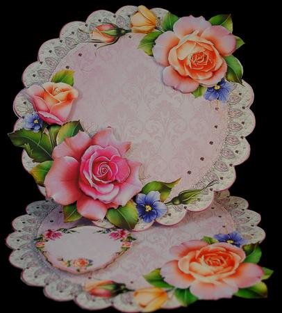 Pretty Ring of Pink Roses Scalloped Round Easel Card by Yvonne Middleton
