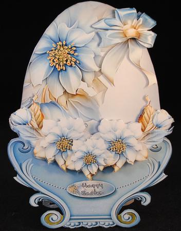Eggshape Card Blue 839 by Yvonne Middleton