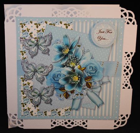 Card Topper Bleu Symphony 2 by Yvonne Middleton