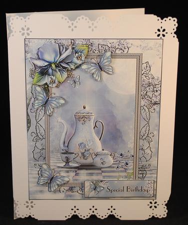 Afternoon Coffee by Yvonne Middleton