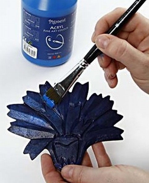 Patinating Ornaments with Pigment Acrylic Paint