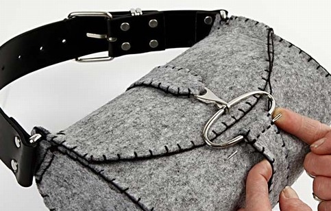 A Trendy Bag sewn from Felt