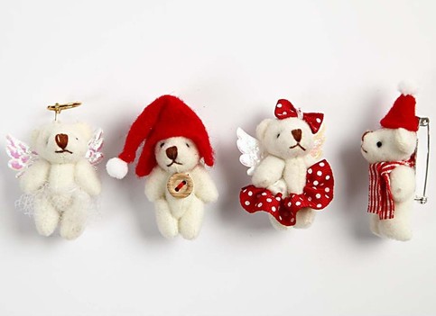 A Teddy Brooch