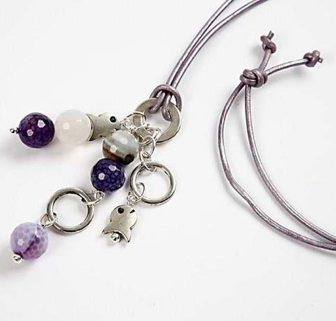 A Necklace with Faceted Agate Beads
