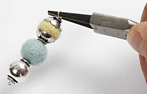 A Necklace with Wool and Silver