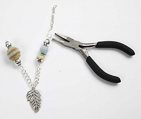 A Necklace with Wool and Silver