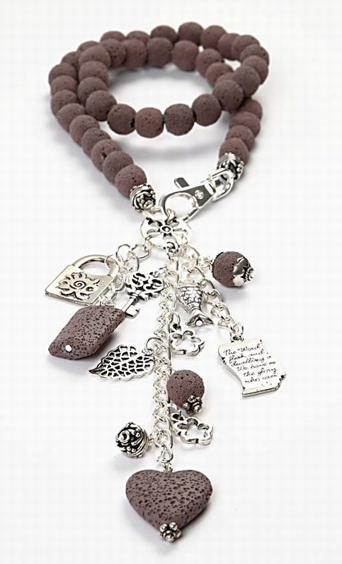 A Lava Necklace with Pendants