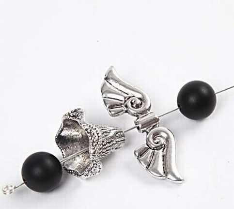A Necklace with Angels and Agate