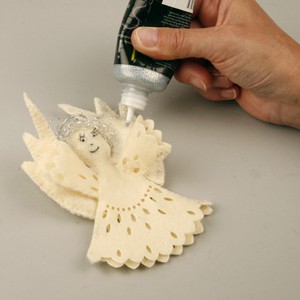 Angel of felt laces