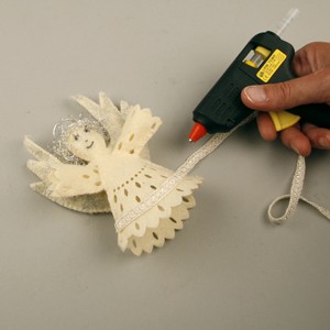 Angel of felt laces