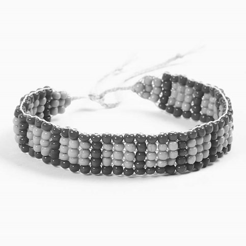 Jewellery School: A Bracelet woven on a Bead Loom