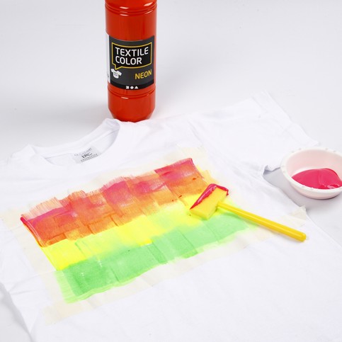 Neon Textil Color Fabric Paint on a T-Shirt and a Sun Visor