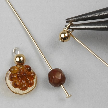 Jewellery with leaves