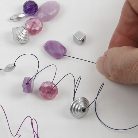 Curly wirenecklace
