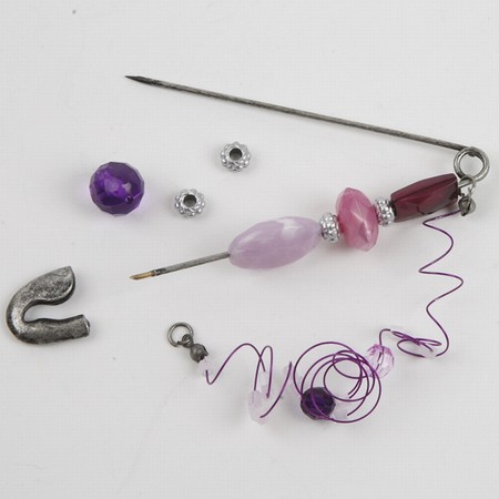 Curly wirenecklace