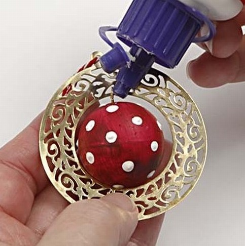 A Metal Wreath with a Polystyrene Ball