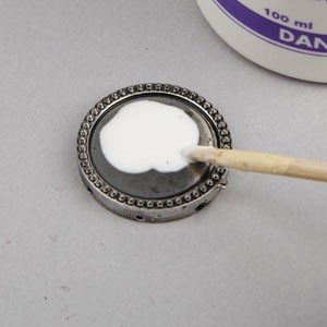 Jewellery frames with fun and fancy