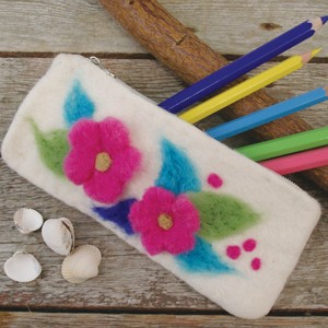 Needle felt on pencil case