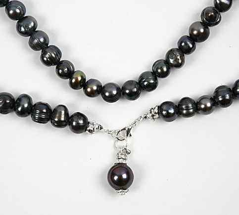 A Freshwater Pearl Necklace