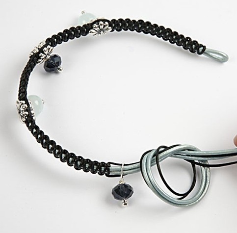 Braided bracelet in two colours