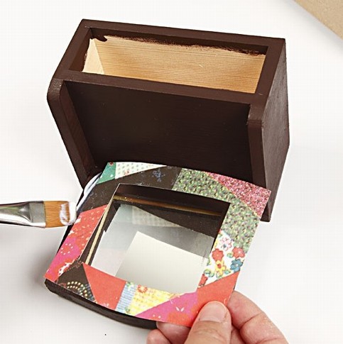 A Mirror Dresser with a Drawer